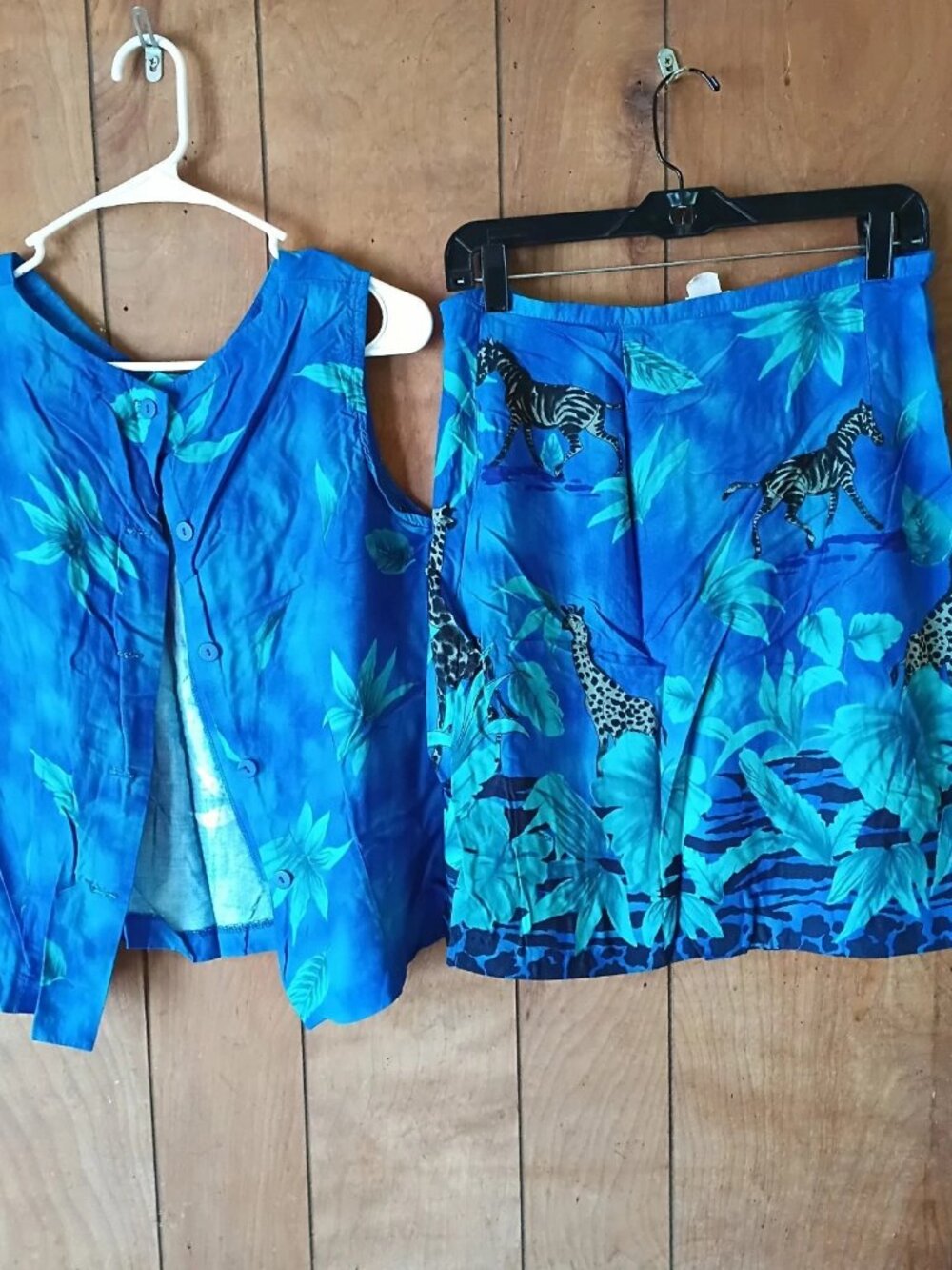 Studio C Women’s 2 Piece Skirt Top Set Size 12 Blue Tropical Zebra giraffe